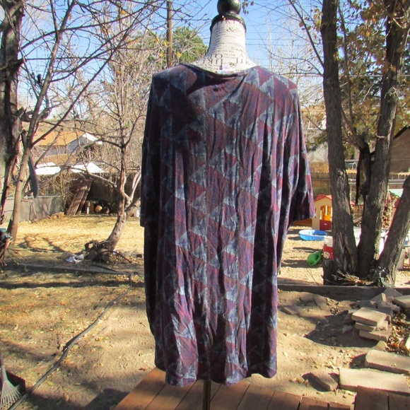 LuLaRoe Comfy 1/2 Sleeve XL Top - Picture 5 of 5
